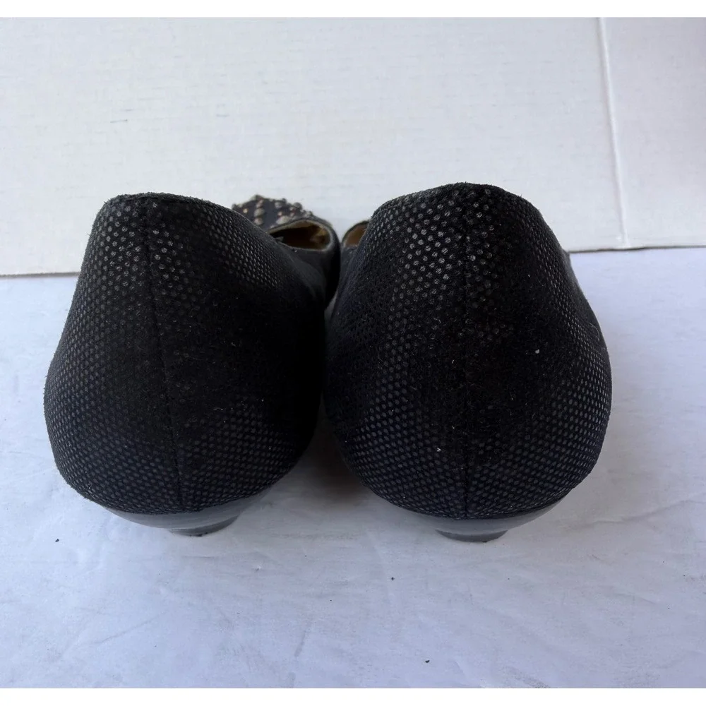Bandolino Black Studded Pointed Toe Low Wedge Slip On Shoes Sz 8.5M‎